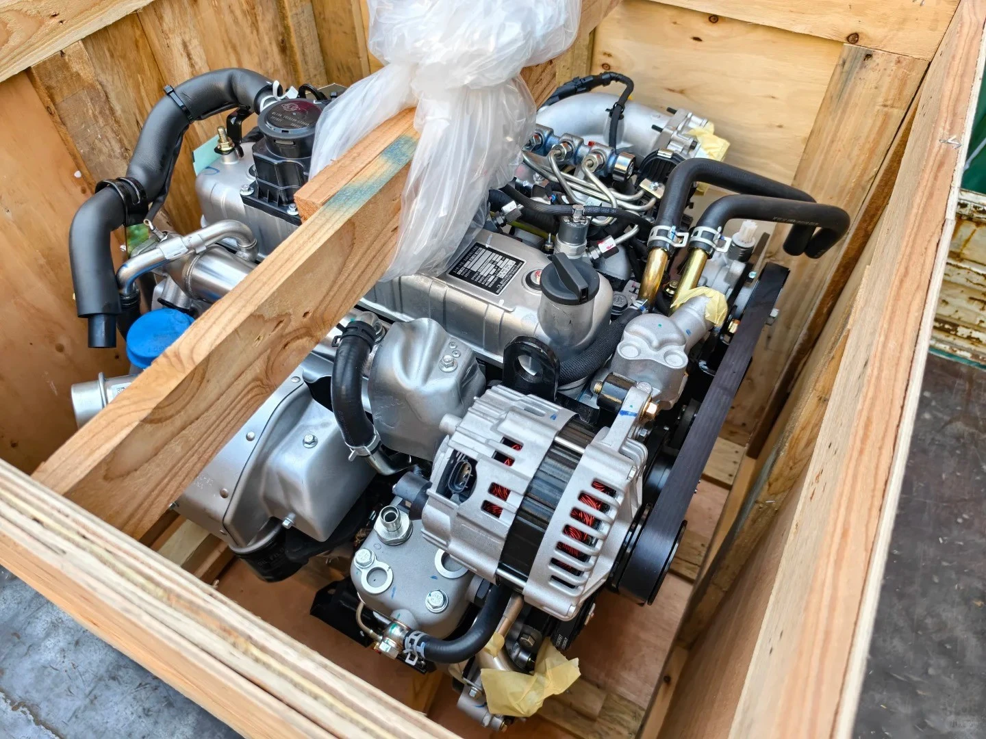 4KB1-TCG60 4KB1-TCC60 Complete Diesel Engine Assembly For ISUZU ELF NKR KV100 100P Trucks 4KB1-TCG60 4KB1-TCC60 Complete Diesel Engine Assembly For ISUZU ELF NKR KV100 100P Trucks
